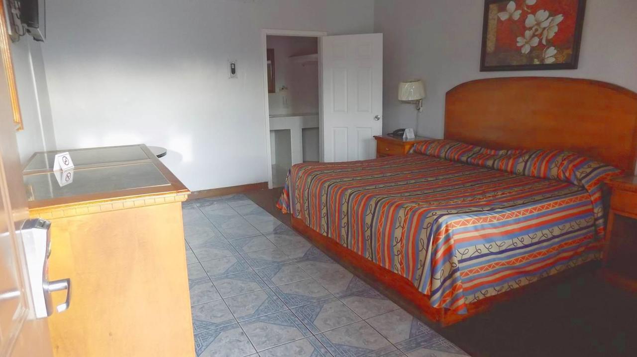 Hotel Del Camino Ciudad Cuauhtemoc  Екстер'єр фото