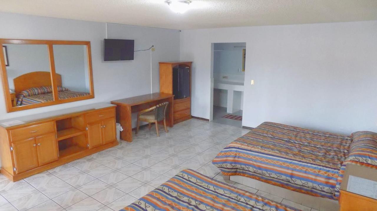 Hotel Del Camino Ciudad Cuauhtemoc  Екстер'єр фото