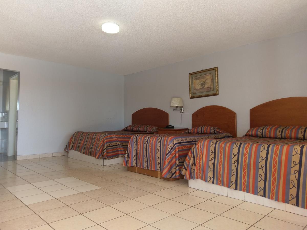 Hotel Del Camino Ciudad Cuauhtemoc  Екстер'єр фото