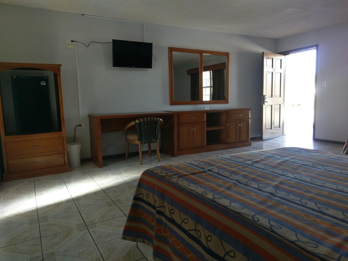 Hotel Del Camino Ciudad Cuauhtemoc  Екстер'єр фото